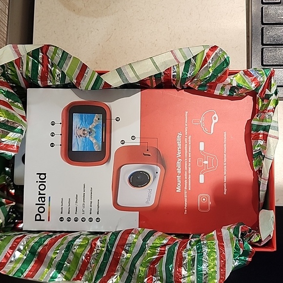 Polaroid Sport Action Camera 720p 12.1mp, Waterproof Camcorder Video Camera with - Picture 8 of 13